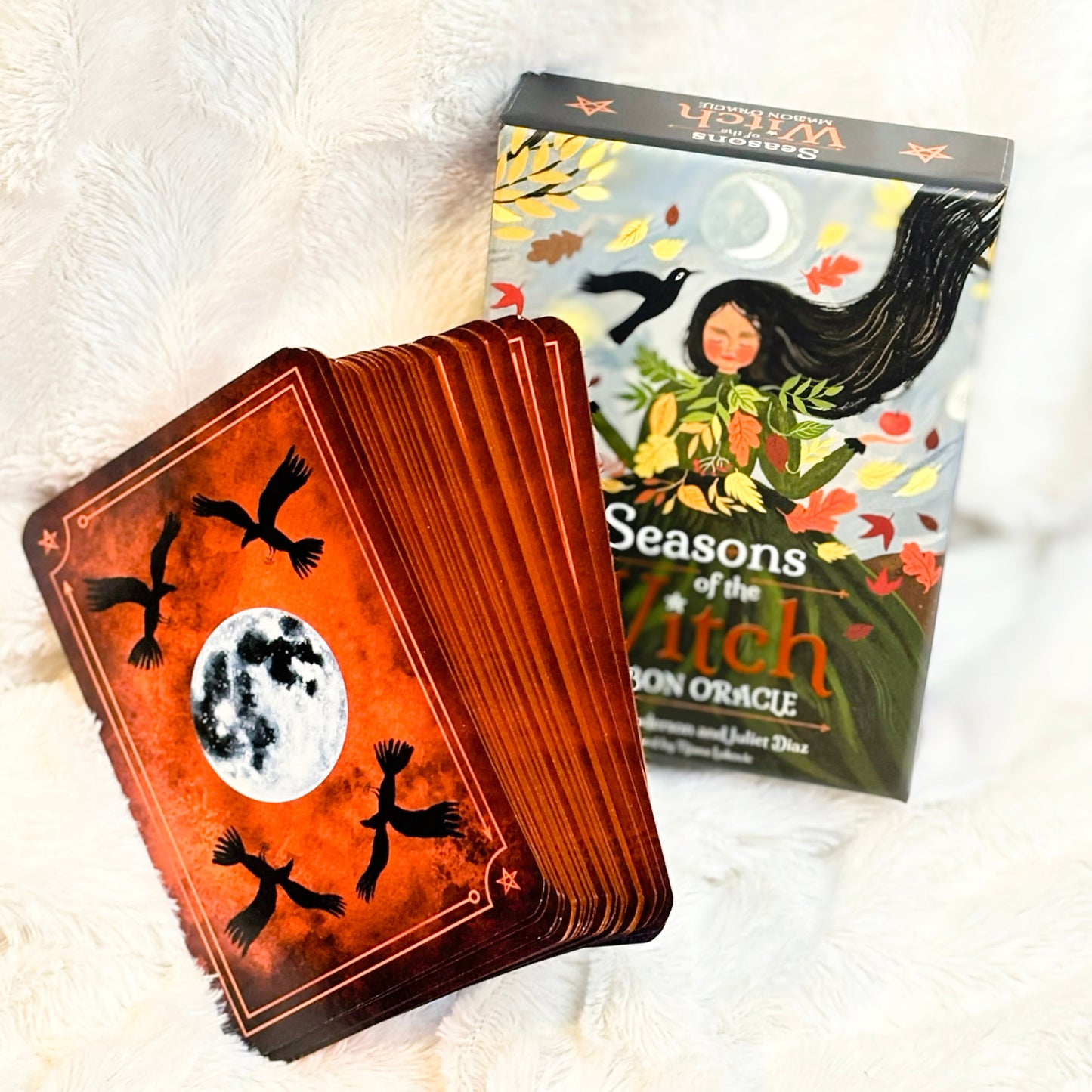 Seasons of the Witch - Mabon Oracle: (44 cartas doradas y guía a todo color de 144 páginas)