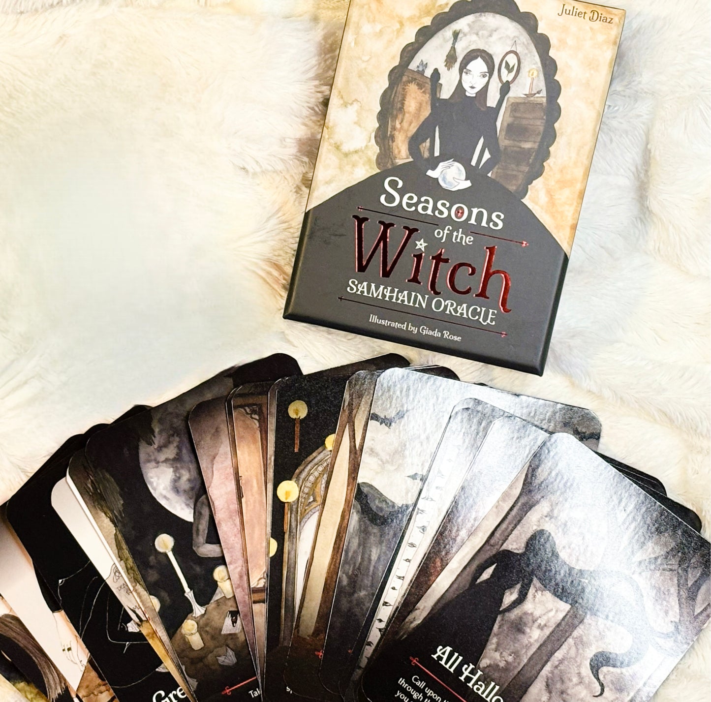 Seasons of the Witch : Samhain Oracle : exploitez le pouvoir intuitif de la nuit la plus magique de l'année (44 cartes en couleur et guide de 180 pages)